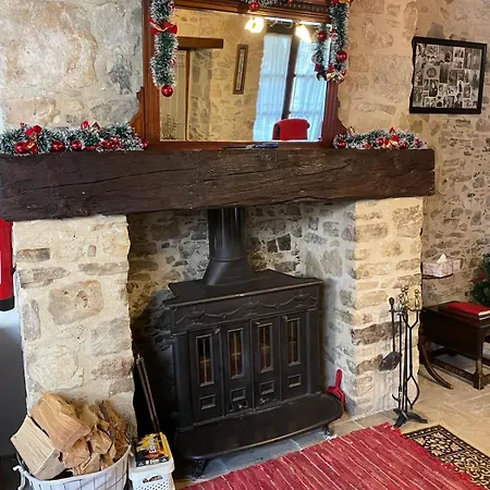 Afames House - Beautiful Traditional House 別荘 オモドス