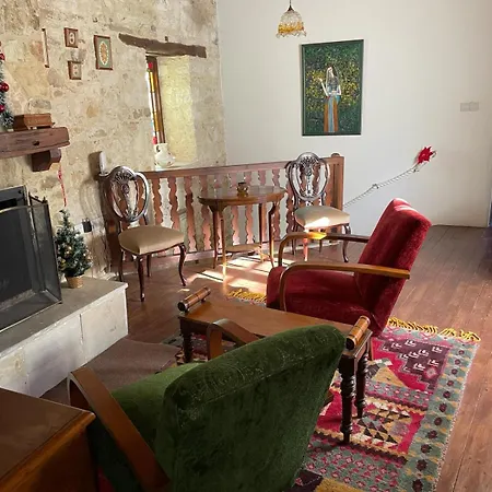 Afames House - Beautiful Traditional House