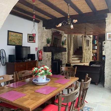 Casa de Férias Afames House - Beautiful Traditional House Omodos