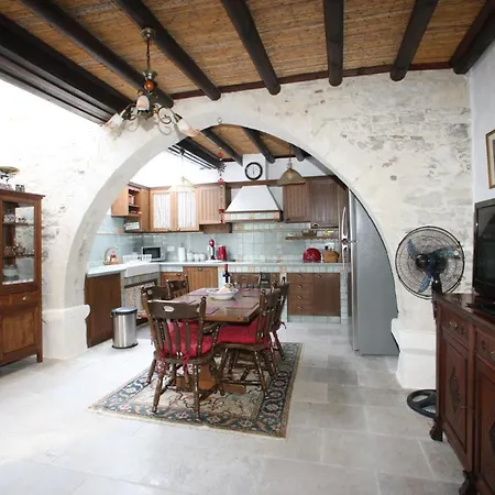 بيت للعطل Afames House - Beautiful Traditional House *