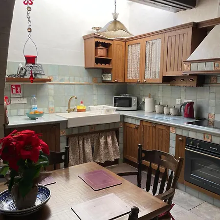 Afames House - Beautiful Traditional House بيت للعطل أومودوس