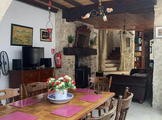 Ferienhaus Afames House - Beautiful Traditional House Omodos